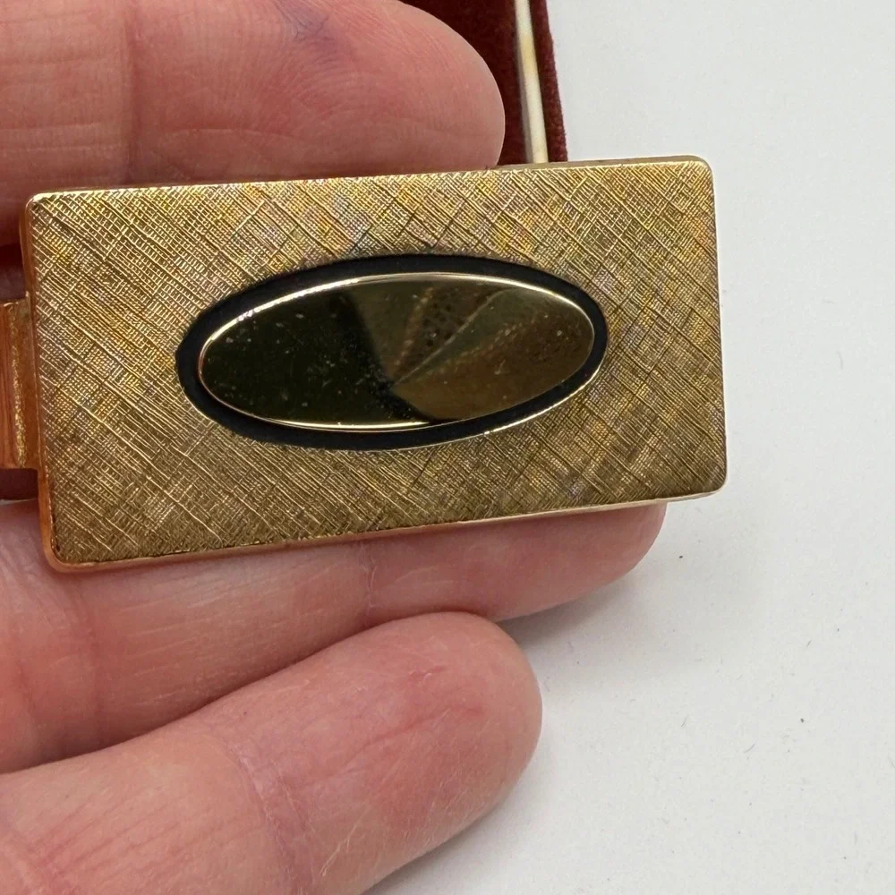 Vintage Anson Gold Tone Textured Rectangle Oval Tie Clip with Original‎ Box USA